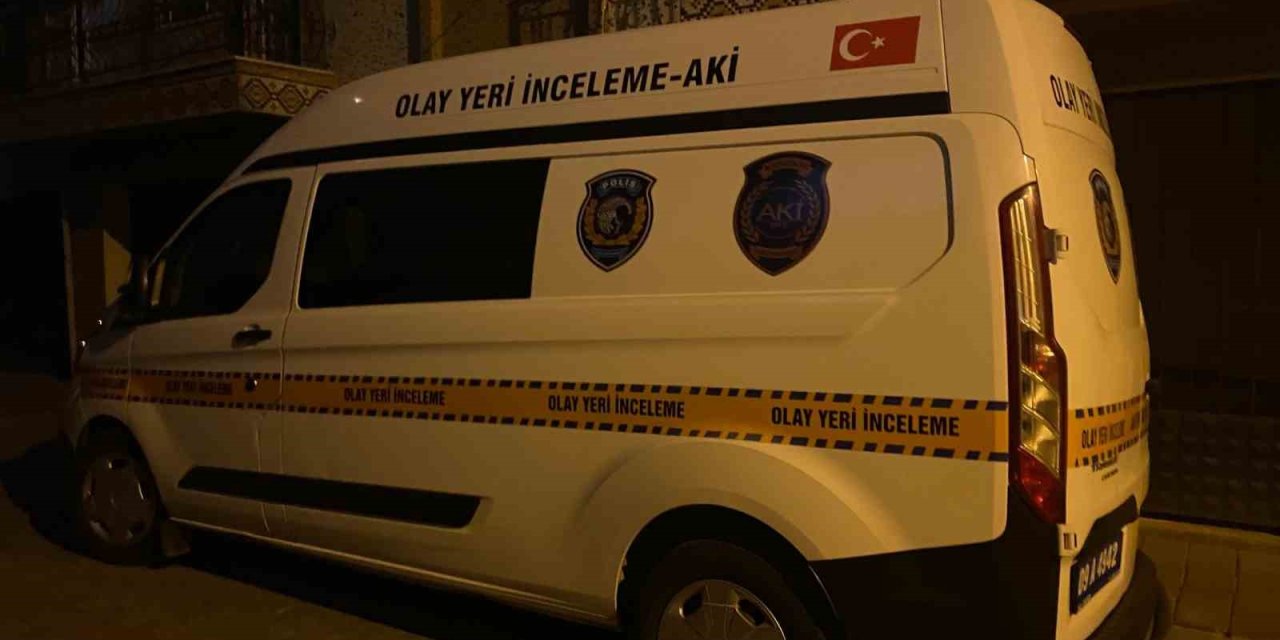 Apartmanı saran kötü koku acı gerçeği ortaya çıkarttı