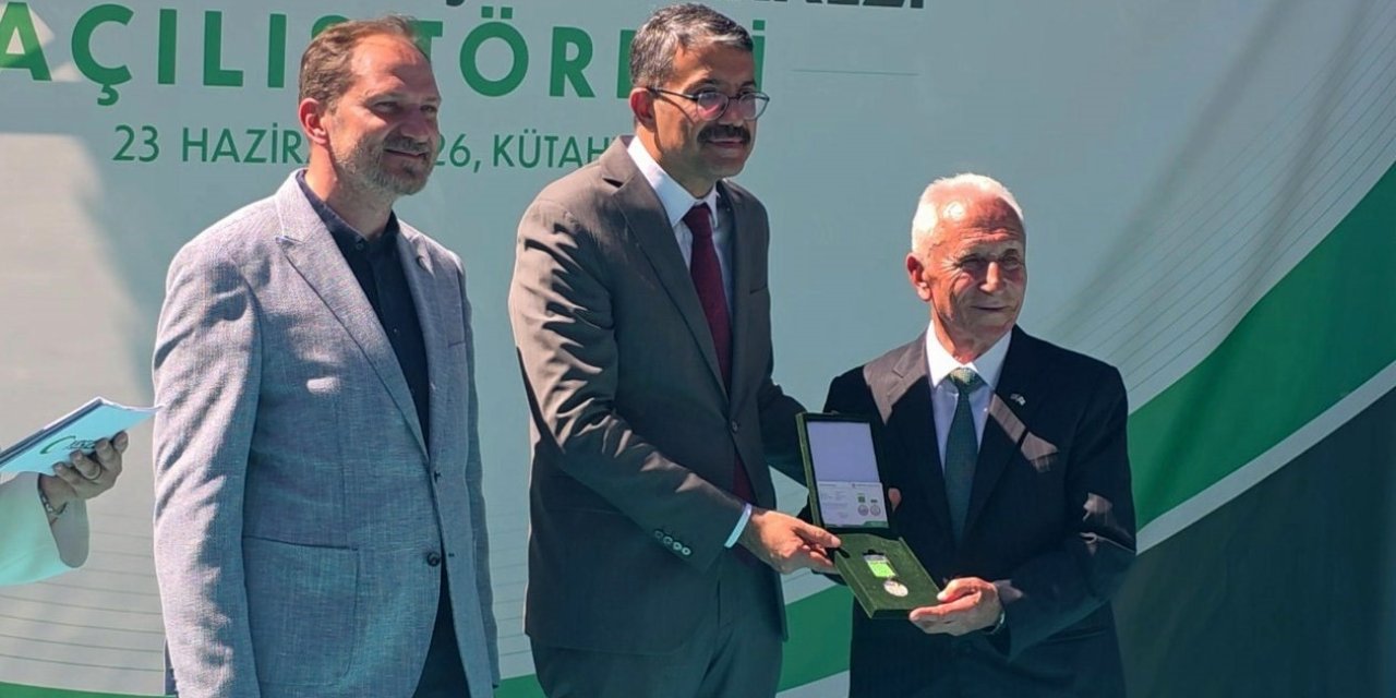 Yeşilay Onursal Başkanı Nuri Çetin: "Gençliğe yapılan yatırım geleceğe yapılan yatırımdır"