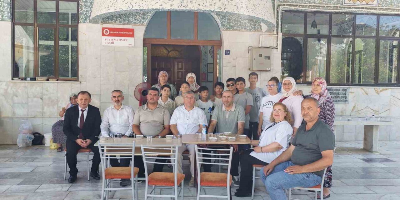 Kaymakam Doğru, aşure programında vatandaşlarla buluştu