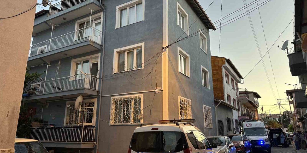 Uşak’ta balkondan düşen kadın hayatını kaybetti