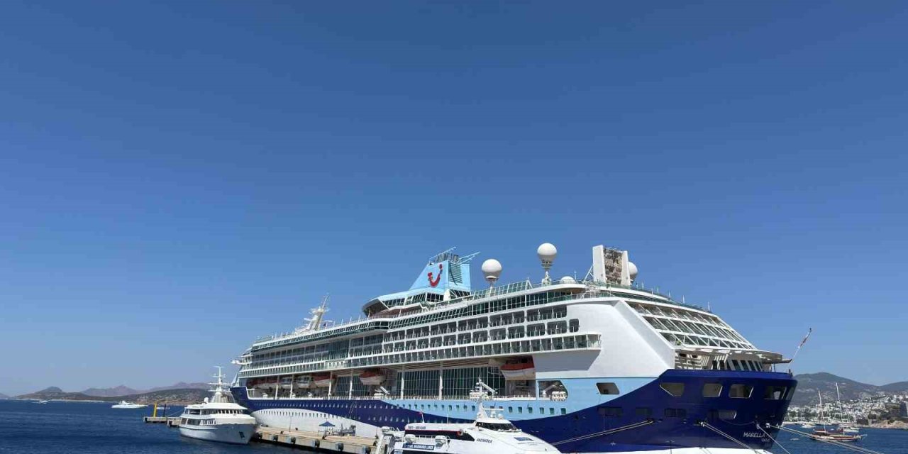 Bodrum’a turist akını; Deniz yoluyla 1760 turist geldi