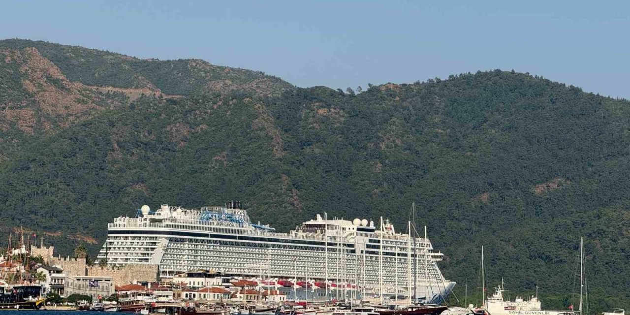 Marmaris’i bir haftada üç kruvaziyer ziyaret edecek