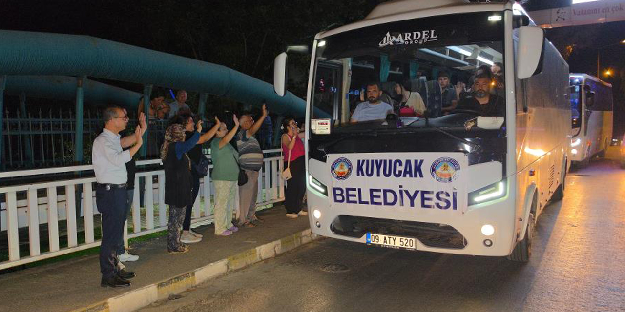 Kuyucak Belediyesi’nden mezun öğrencilere Ankara sürprizi