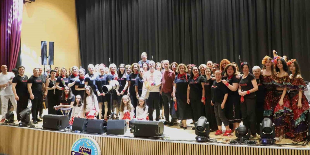 Turgutlu’da Babalar Günü’ne özel ritim dolu gece