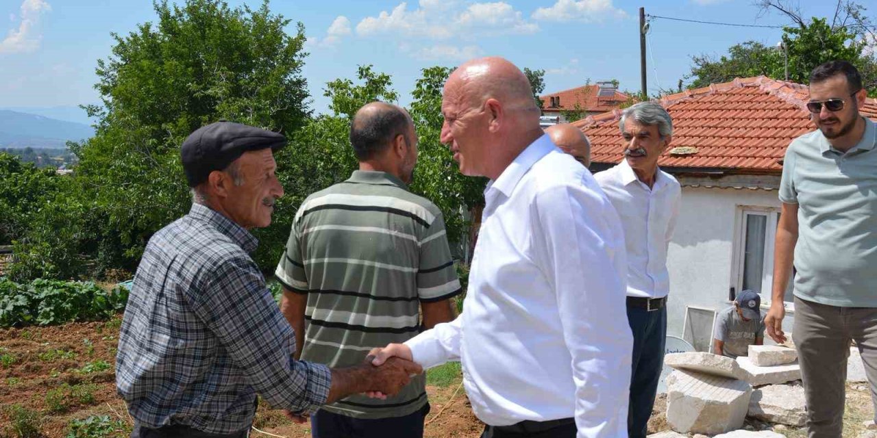 Başkan Kumral mahallelerde süren çalışmaları yerinde inceledi