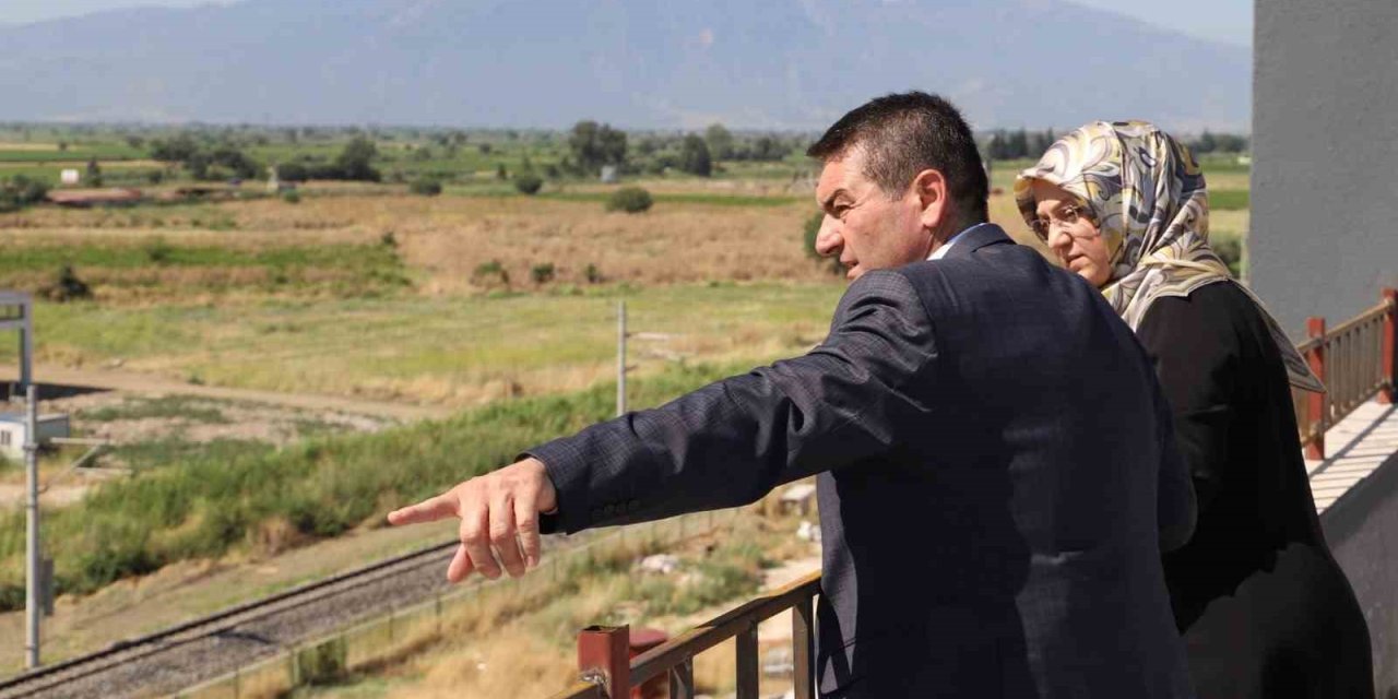 Rektör Kibar Saruhanlı MYO inşaatını yerinde inceledi