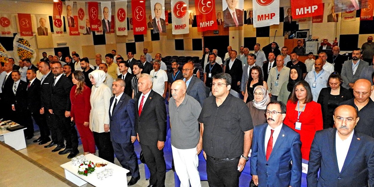 MHP Çeşme’de Galip Uluçam yeniden başkan seçildi