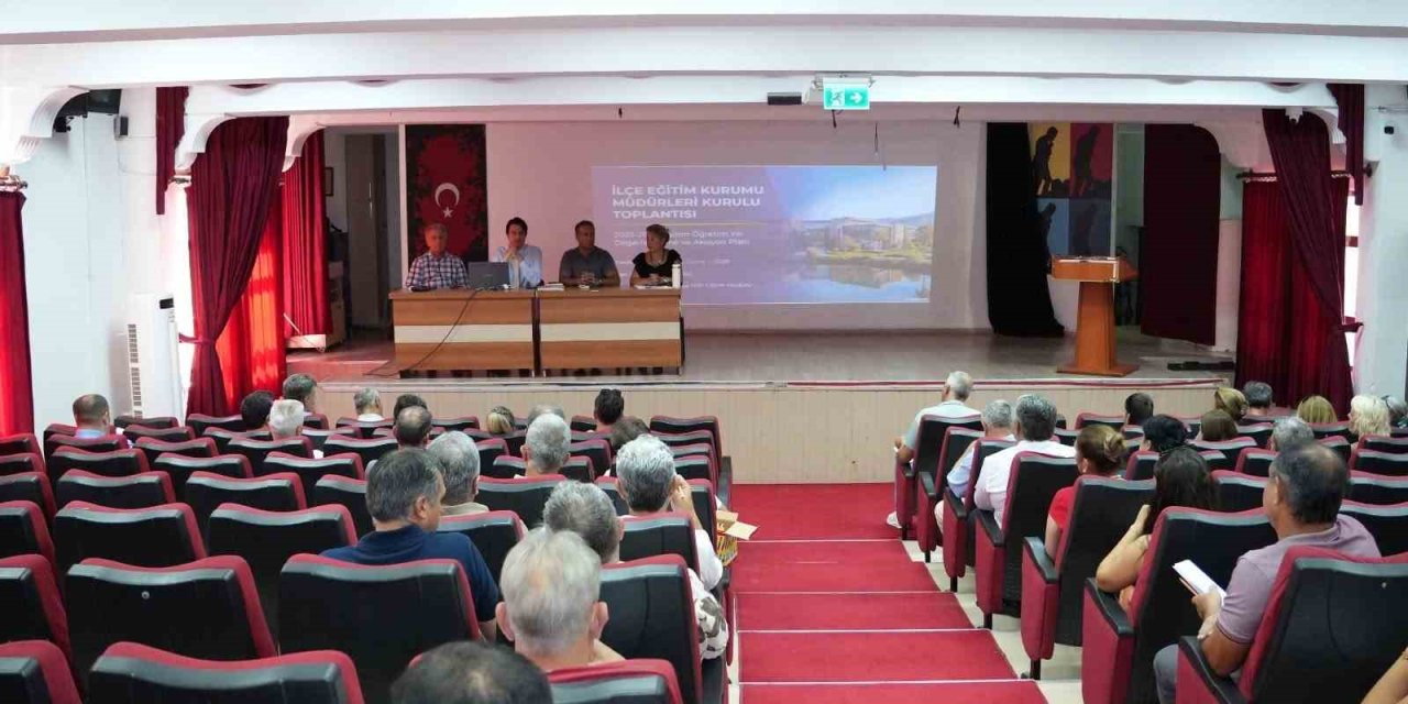 Köyceğiz’de sene sonu müdürler kurulu toplantısı yapıldı