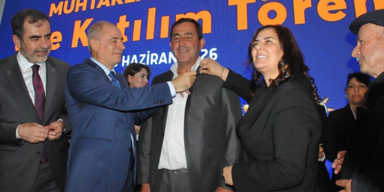 Aydın’da bin 10 muhtar ve azaya AK Parti rozeti takıldı