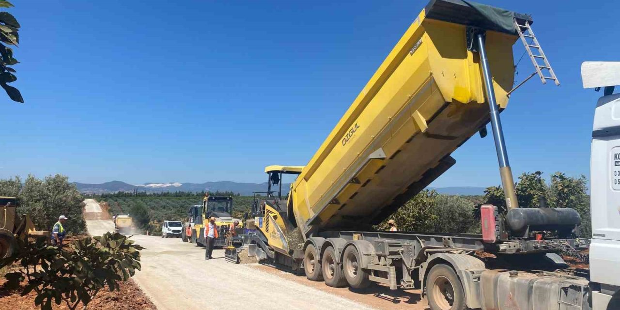 Aydın’da yol çalışmaları sürüyor