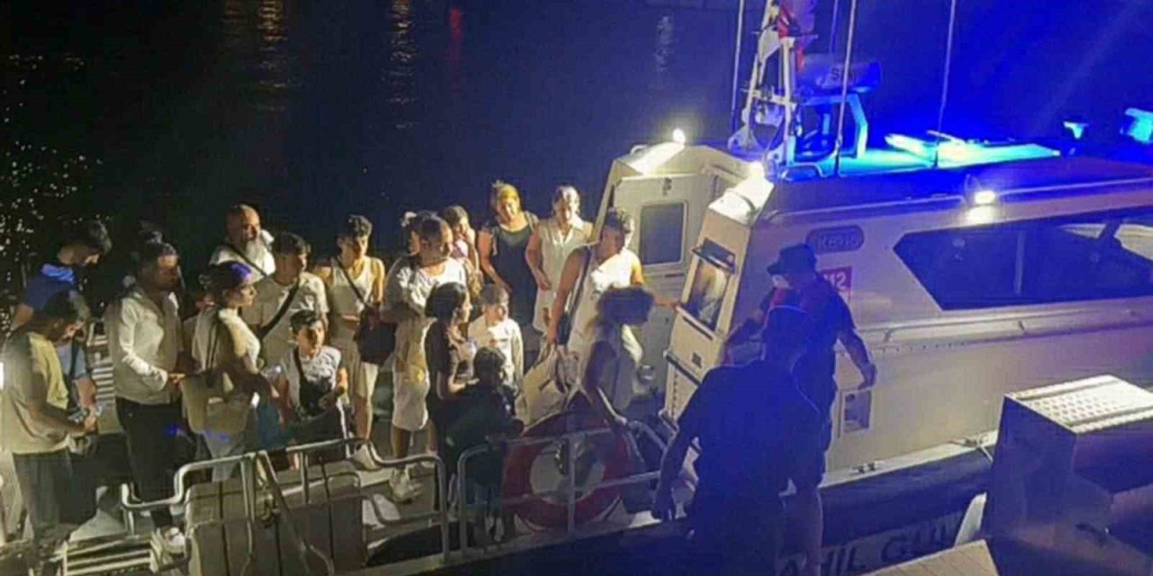 7 göçmen kaçakçısı ile 25 düzensiz göçmen yakalandı