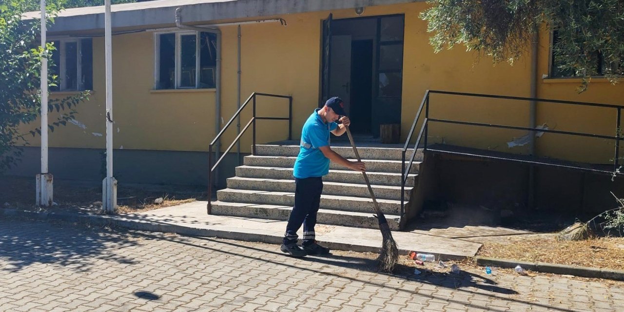 Efeler’de düğün alanlarında temizlik çalışması
