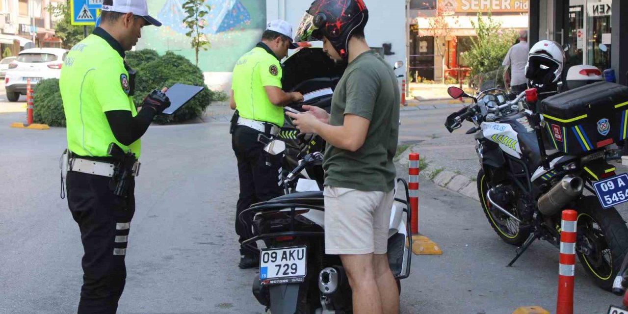 Aydın’da motosiklet sürücüleri denetlendi