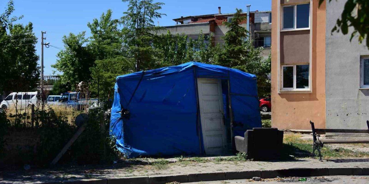 Şehzadeler Belediyesi’nden Selimşahlar’da kaçak yapılara müdahale