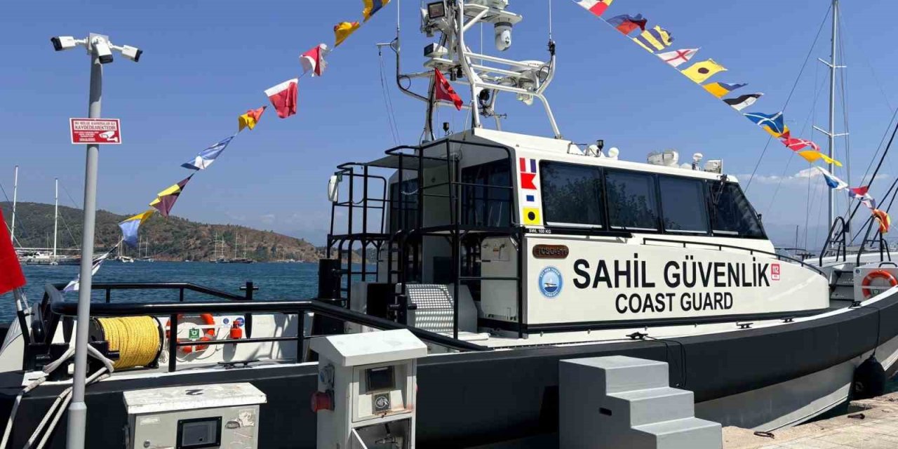 Sahil Güvenlik Botu Fethiye’de halkın ziyaretine açıldı