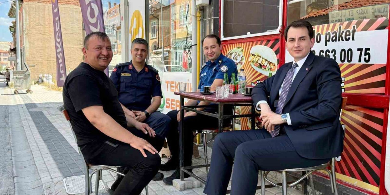 Hisarcık Kaymakamı Atam, esnaf ve vatandaşlarla buluştu