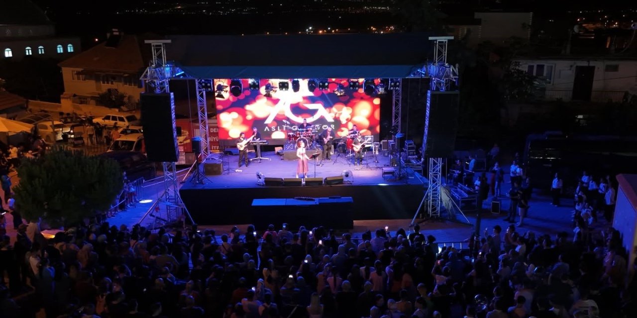 48. Honaz Kiraz Festivali muhteşem konserle final yaptı
