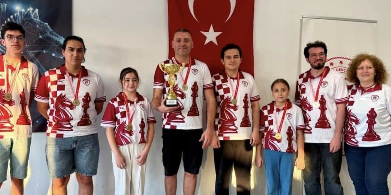 Yunusemre Belediyespor satrançta Manisa şampiyonu
