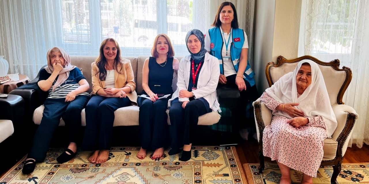 Denizli’de evde sağlık hizmetinden faydalanan hastalar ziyaret edildi