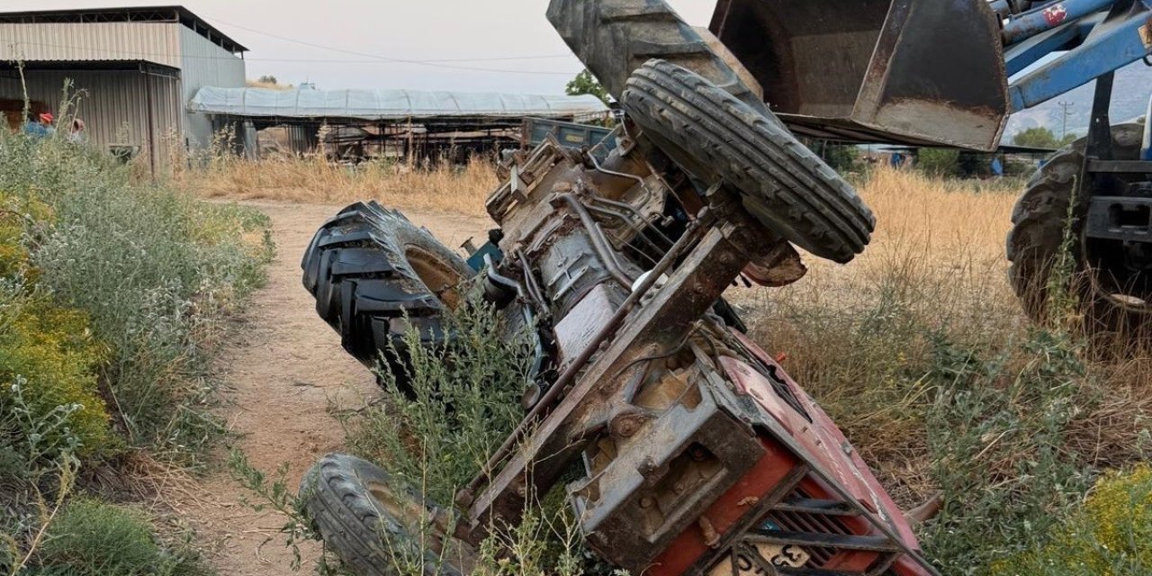 Tümseğe çarpan traktör devrildi, 16 yaşındaki çocuk ağır yaralandı