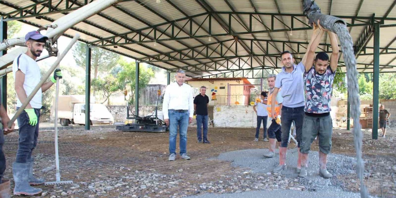 Güzelköy Mahallesi modern sosyal alana kavuşuyor