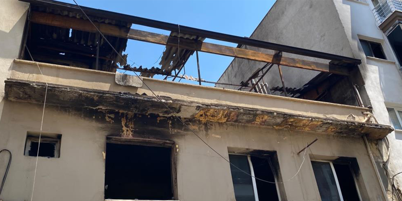 Evini ateşe verdiği iddia edilen kadın hastaneye kaldırıldı