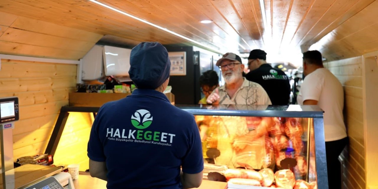 Mobil Halk Ege Et Akbük’te vatandaşlardan yoğun ilgi gördü