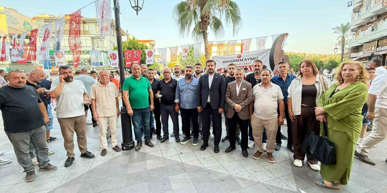 MHP Kuşadası’ndan Muharrem ayında aşure hayrı
