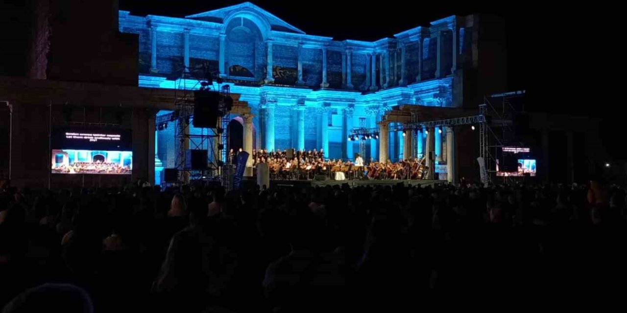 Manisa’da tarihi gece: Sardes Antik Kenti’nde ’Carmina Burana’ rüzgarı