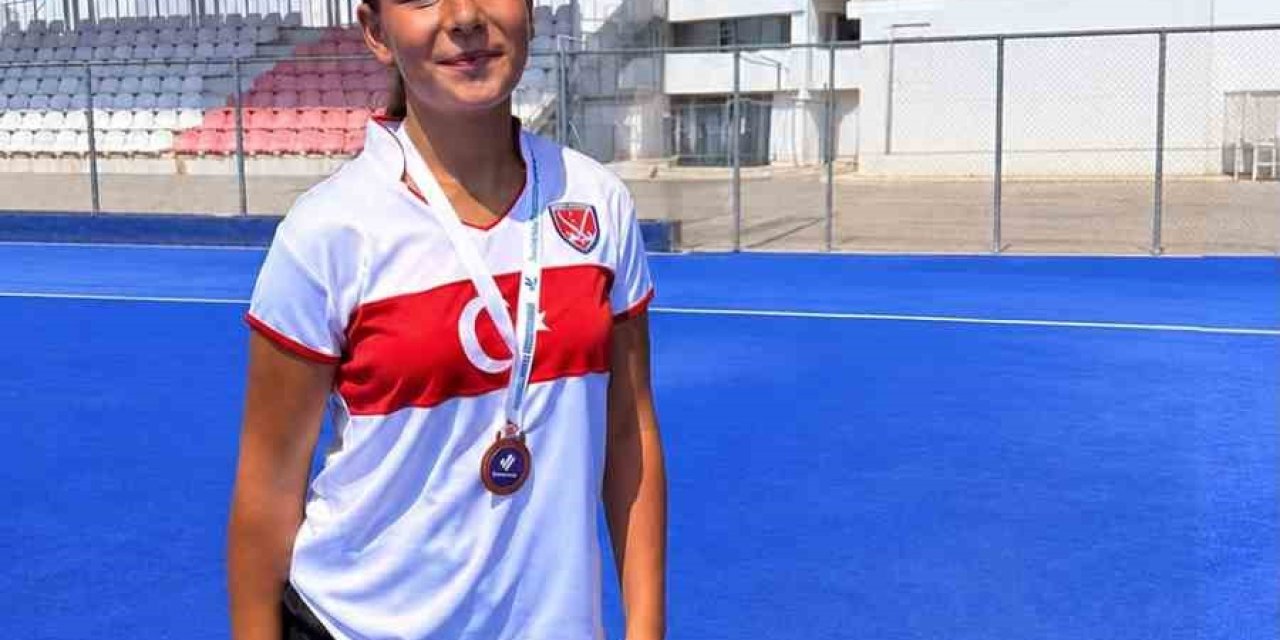 Muğlalı Hokey Milli oyuncu, Avrupa üçüncüsü oldu