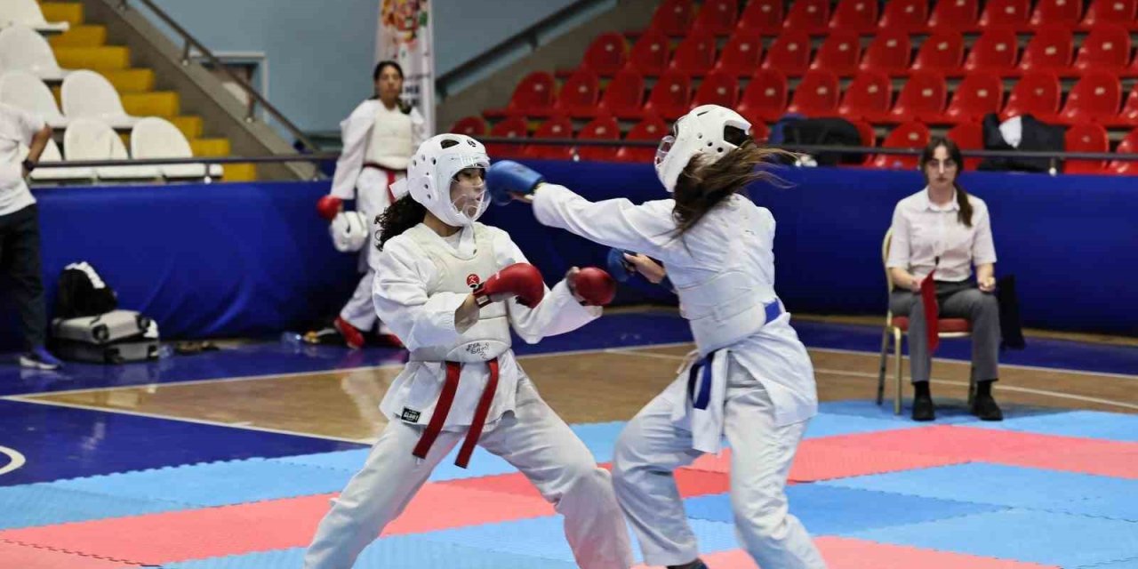 Manisa’da düzenlenen ANALİG Karate Müsabakaları tamamlandı