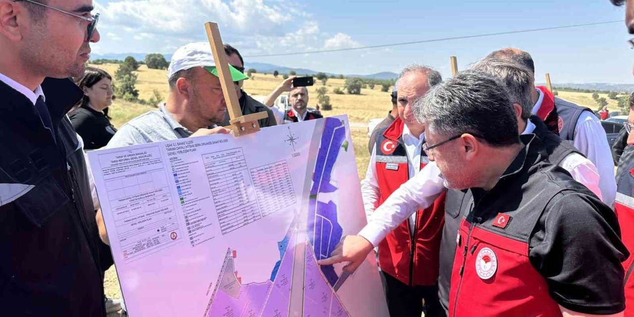 Bakan Yumaklı açıkladı: Uşak’ta 12 milyar TL’lik yatırımda yüzde 75’i kadın 2 bin 500 kişi istihdam edilecek