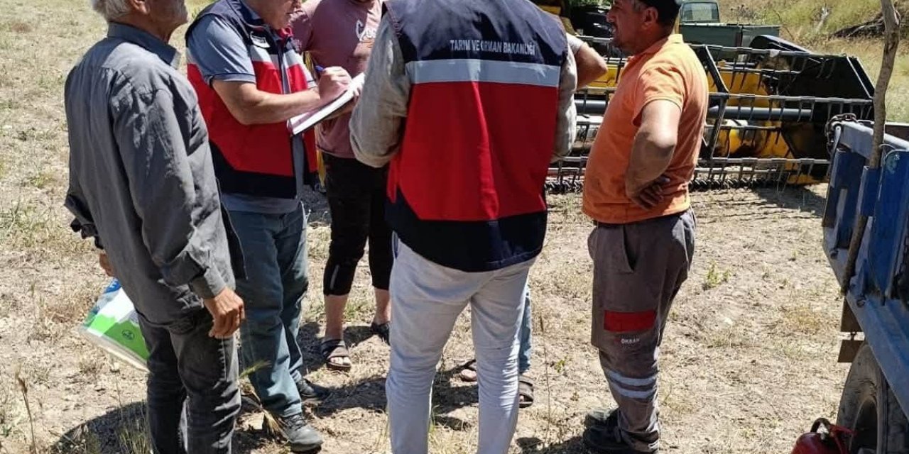 Gediz’de biçerdöverle hasat kontrolleri sürüyor