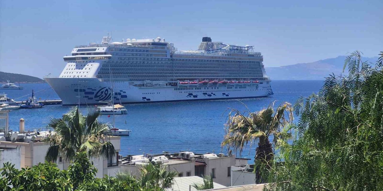 Bodrum’a 1532 yolcu ile geldi