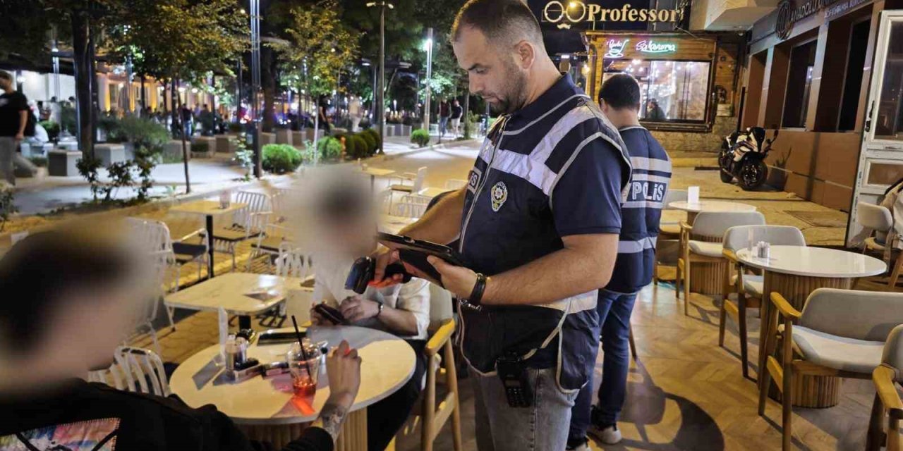 Kütahya’da huzur güven uygulamasında 6 aranan şahıs yakalandı