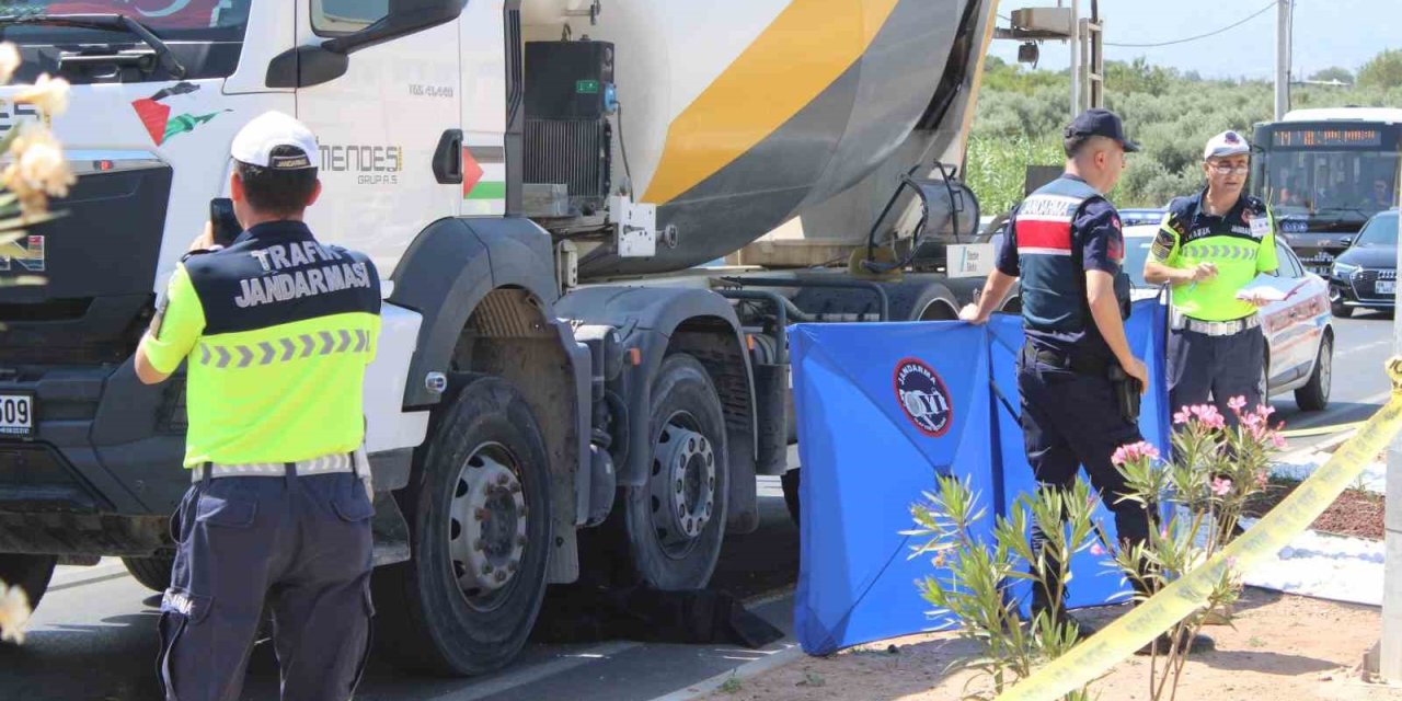 Beton mikserinin altında kalan yaşlı kadın hayatını kaybetti