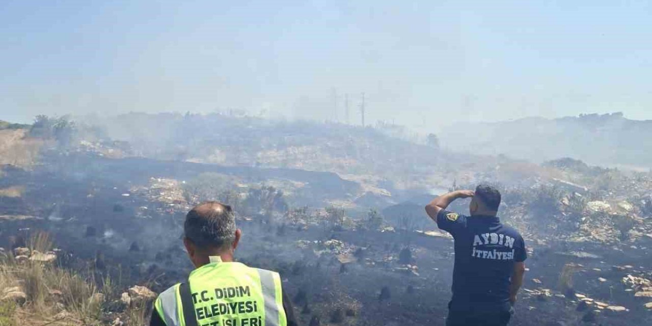 Didim Belediyesi’nden arazi yangınına ’tanker’ desteği