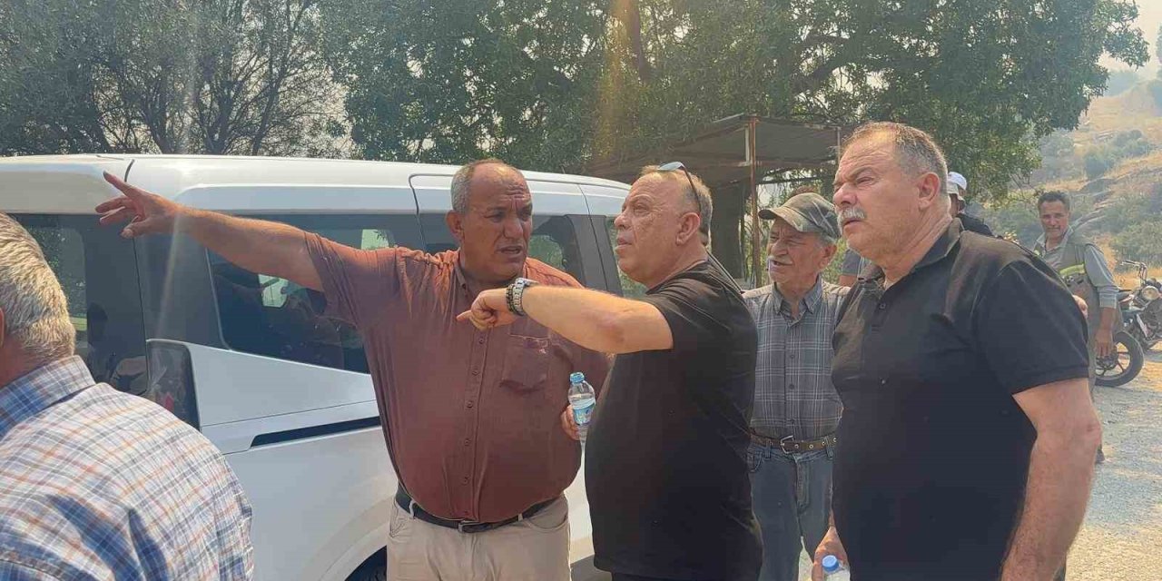 Bozdoğan Belediye Başkanı Özel, yangın bölgesinde çalışmaları yerinde takip ediyor