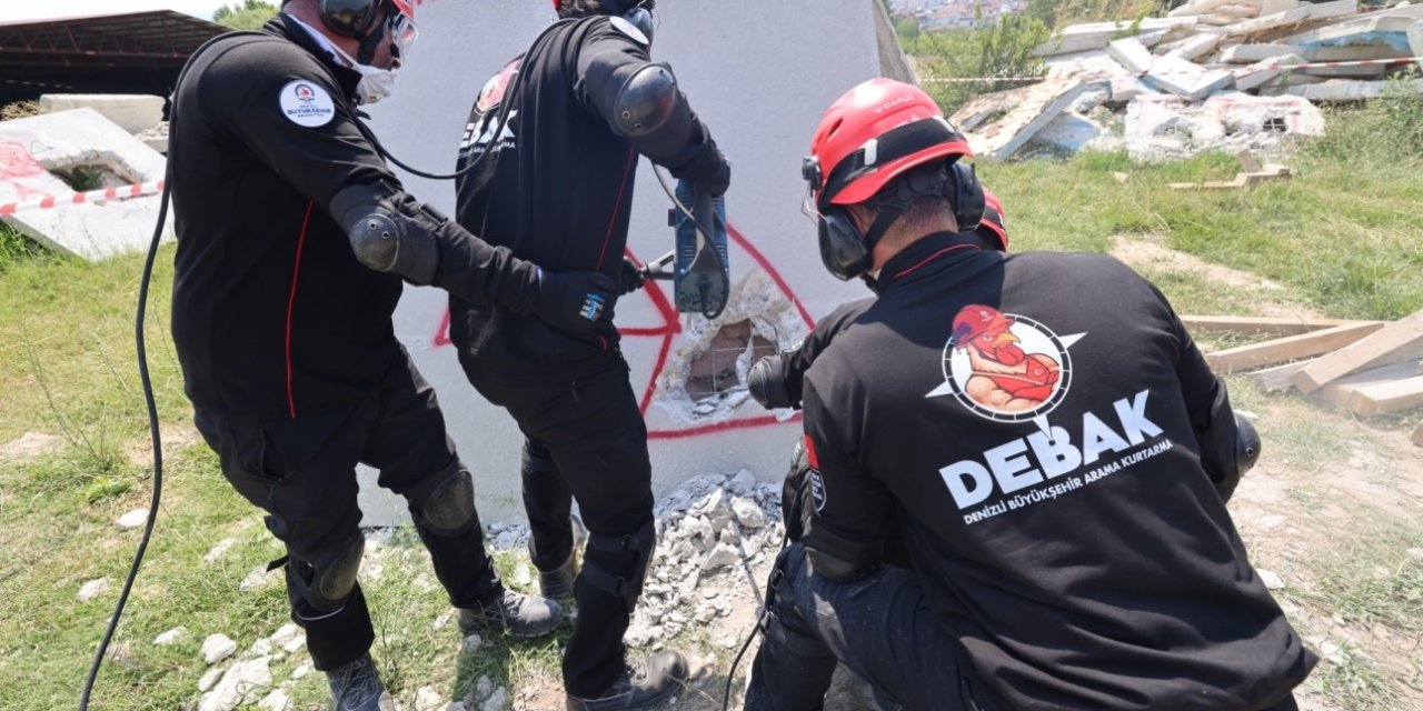 Denizli Büyükşehir’in gönüllü ekibi artık Türkiye’nin afetlerinde görev alacak