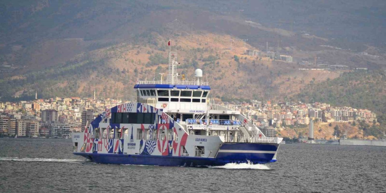 İZDENİZ’in ek seferleriyle 20 bin araç trafiğe çıkmadı
