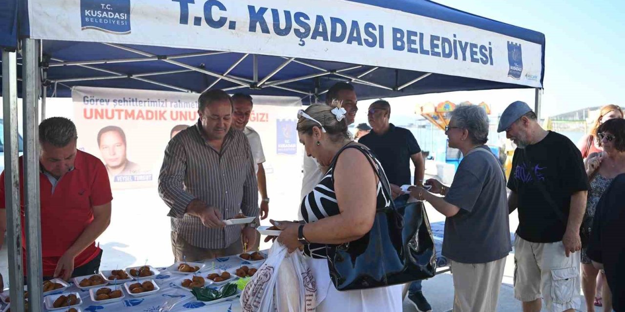 Kuşadası Belediyesi görevi başında hayatını kaybeden çalışanlarını unutmadı