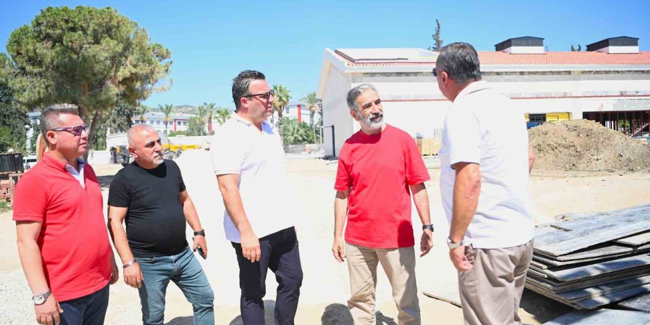 Başkan Vekili Demirtaş’tan Kuşadası’nda proje ve esnaf mesaisi