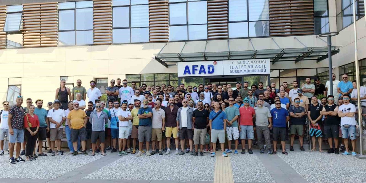 Paraşütçüler taleplerini iletti