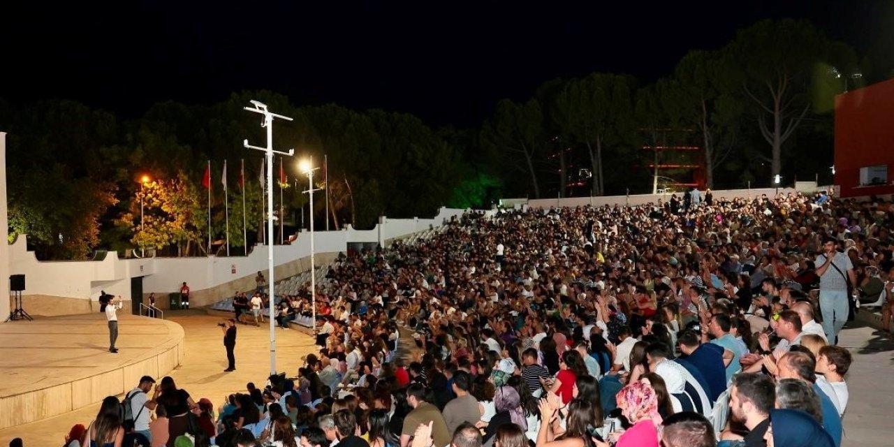 Denizli’de açık havada sineması keyfi başladı