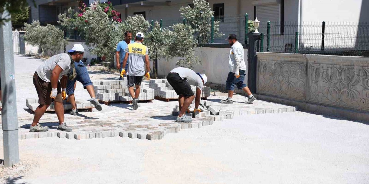 Didim’de yol çalışmaları devam ediyor