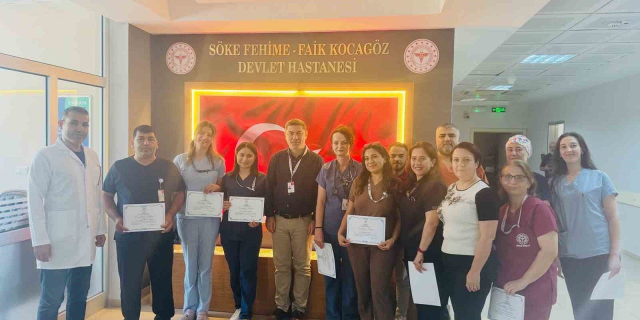 Hayata umut olan sağlık çalışanları onurlandırıldı