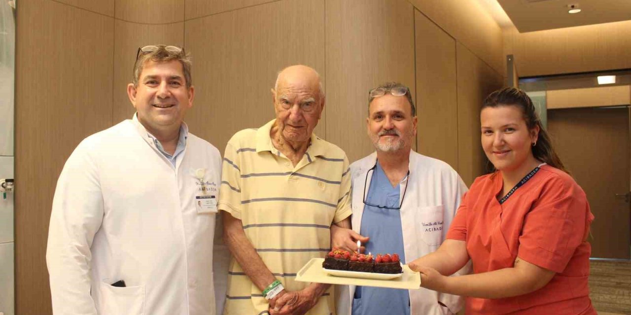 Kalp piliyle 100 yaşında prostat ameliyatı, yeni yaşına sağlıklı başladı