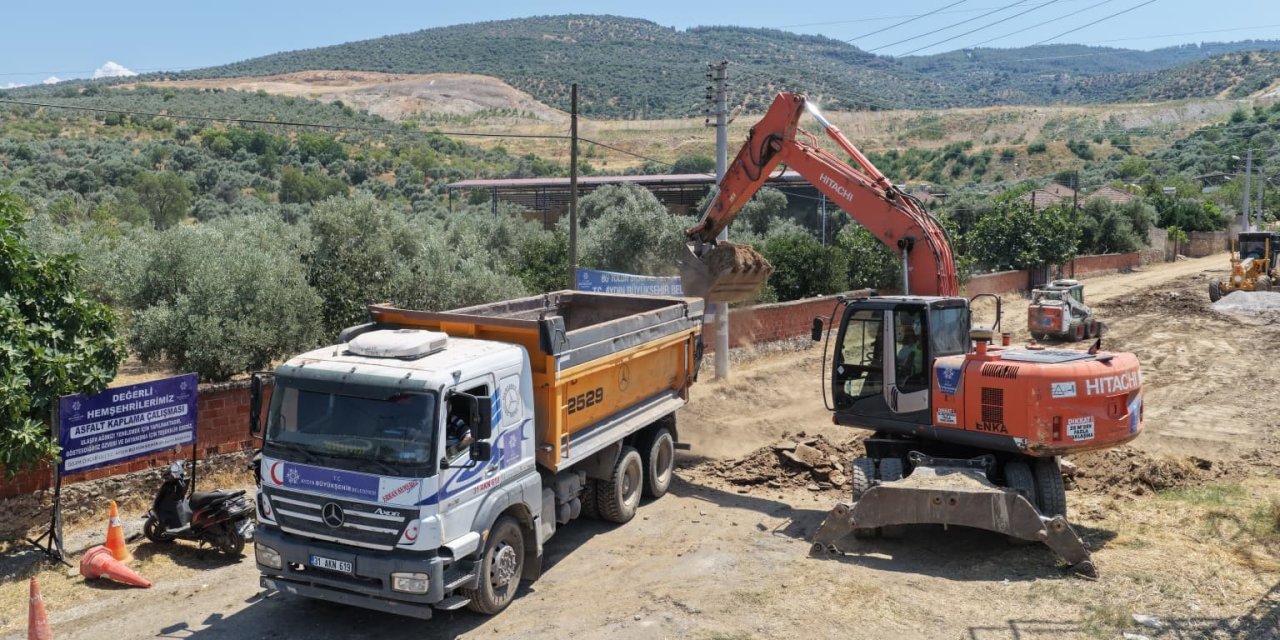 Dereköy’de yol yenileme çalışmaları başladı