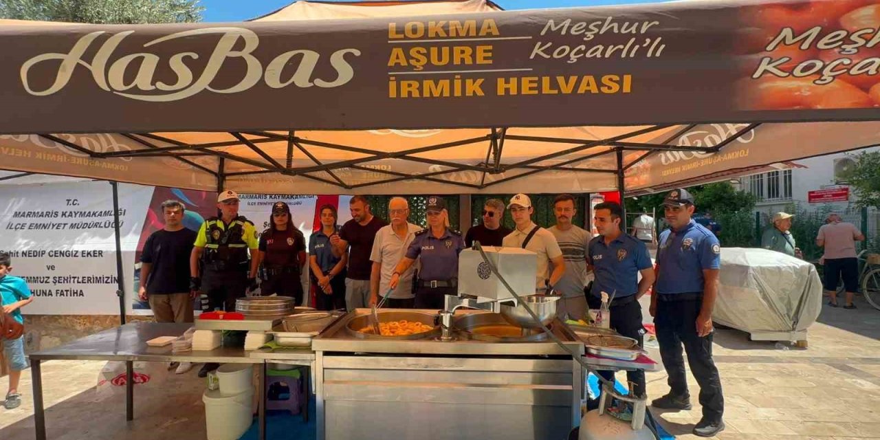 Marmaris’te 15 Temmuz şehitleri için lokma hayrı düzenlendi