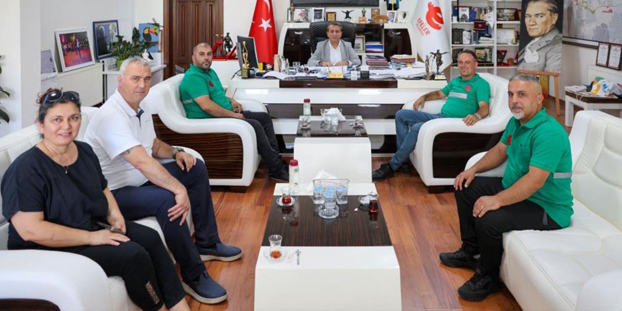 Efeler’de hayat kurtaran belediye personeline anlamlı ödül